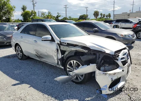 2016 Mercedes-Benz E 350 из США, поврежденный, VIN WDDHF5KB9GB226717